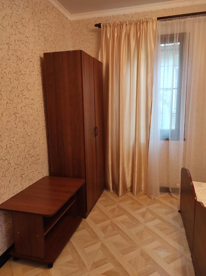 Hotel Гостевой Дом Лума Sochumi Exterior foto